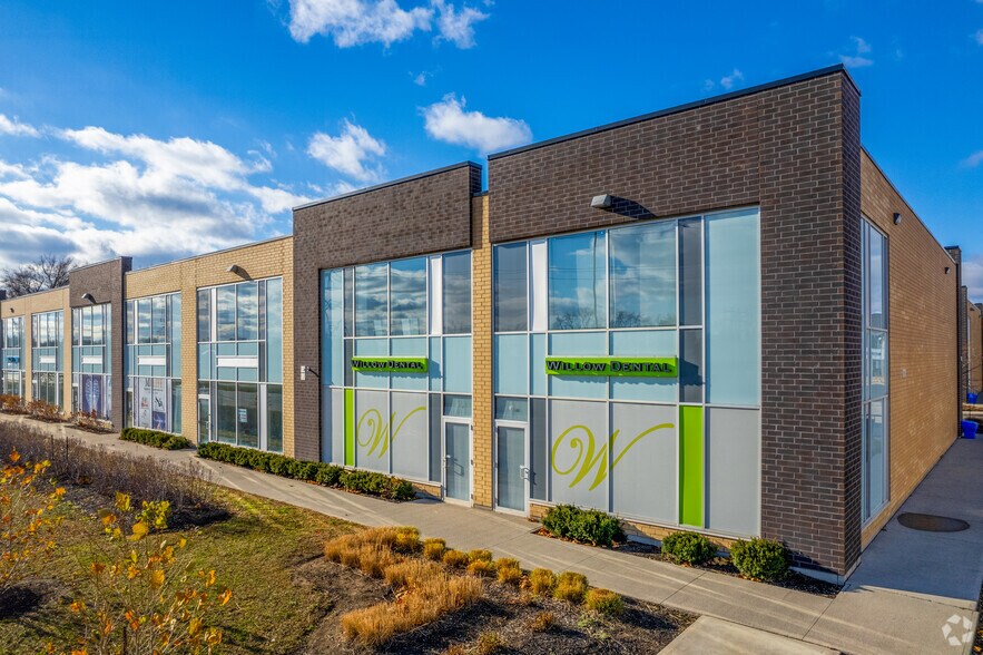 Primary Photo Of 1185 Queensway E, Mississauga Storefront Retail Office For Sale