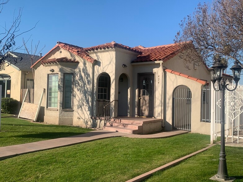 Primary Photo Of 424 Truxtun Ave, Bakersfield Office For Lease