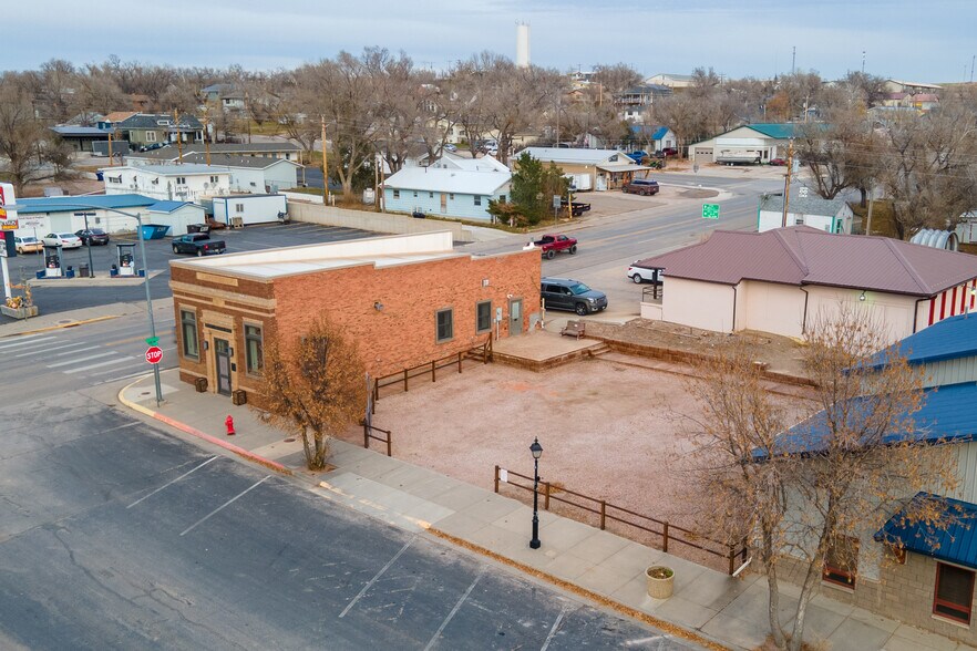 More Photos Of 101 S Big Horn Ave, Moorcroft Flex For Sale