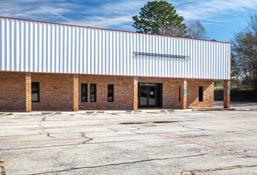 More Photos Of 315-330 E Spring St, Palestine Unknown For Lease