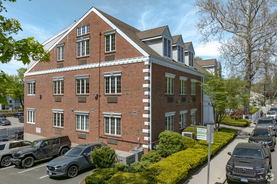 Primary Photo Of 225 Main St, Westport Medical For Lease