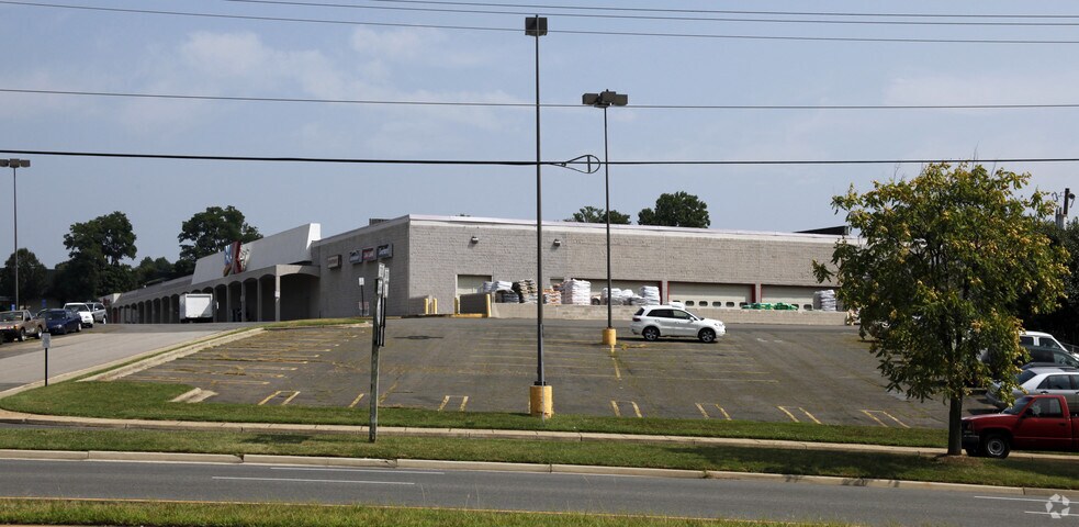 More Photos Of 4217-4251 John Marr Dr, Annandale Unknown For Lease