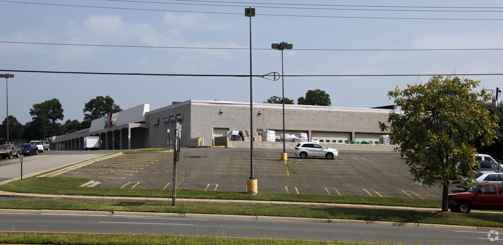 More Photos Of 4217-4251 John Marr Dr, Annandale Unknown For Lease