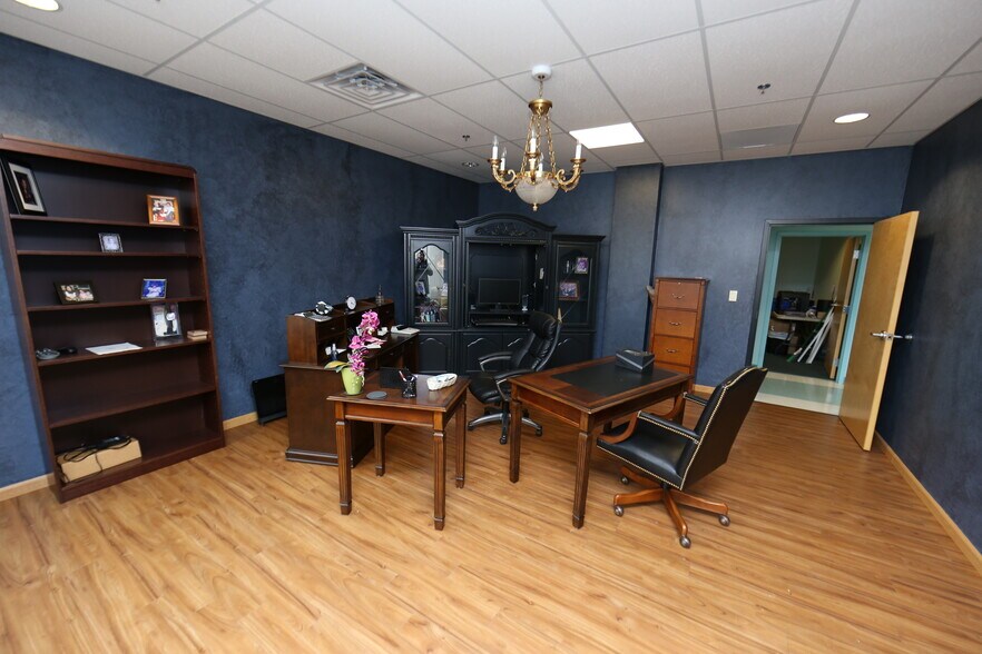 More Photos Of 231 Commerce Dr, Fall River Warehouse For Sale