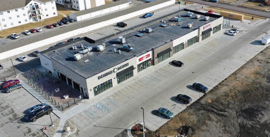 More Photos Of 3165 33rd Street South, Fargo Storefront For Lease