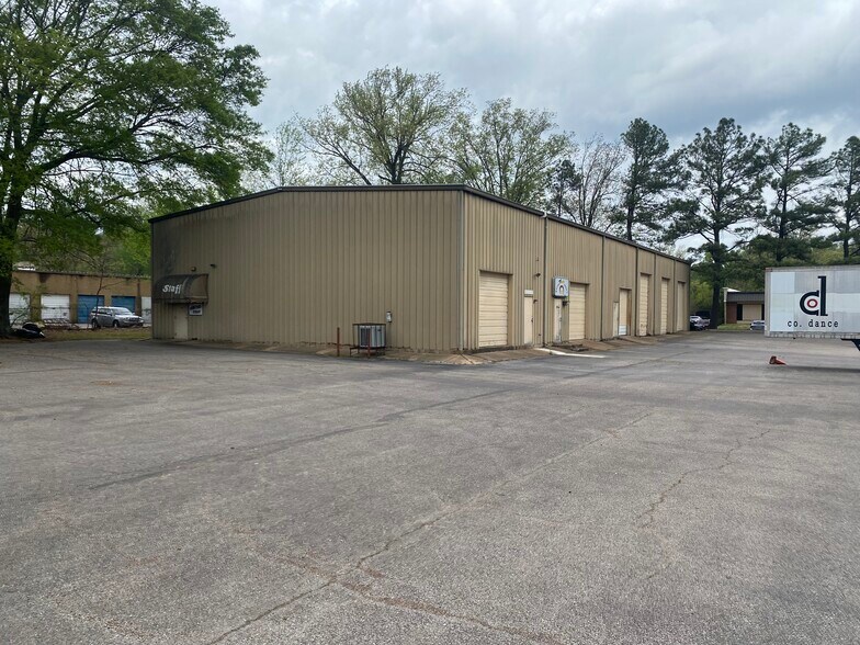 More Photos Of 5776 Shelby Oaks Dr, Memphis Religious Facility For Sale