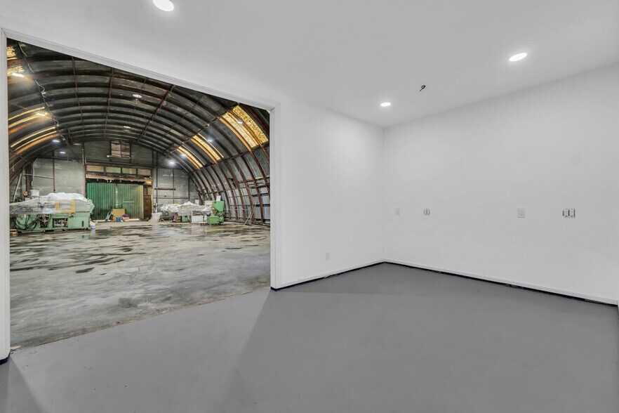 More Photos Of 1626-1640 Pine St, Oxnard Warehouse For Sale