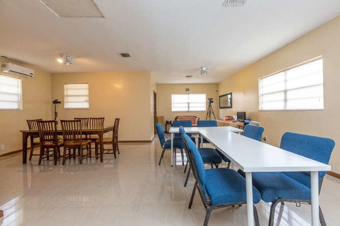 More Photos Of 1000 Foster Rd, Hallandale Beach Religious Facility For Sale