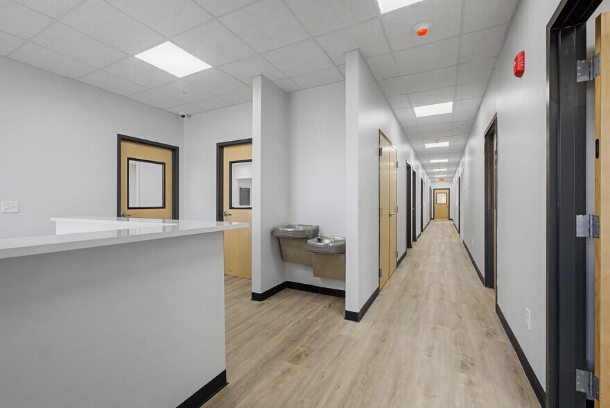 More Photos Of 207 Iris Dr, Hendersonville Daycare Center For Sale