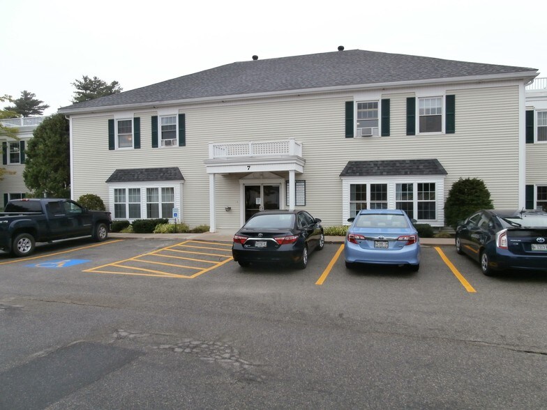 More Photos Of 7 Oak Hill Ter, Scarborough Office For Lease