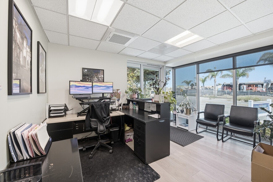 More Photos Of 1433 Arundell Ave, Ventura Manufacturing For Sale