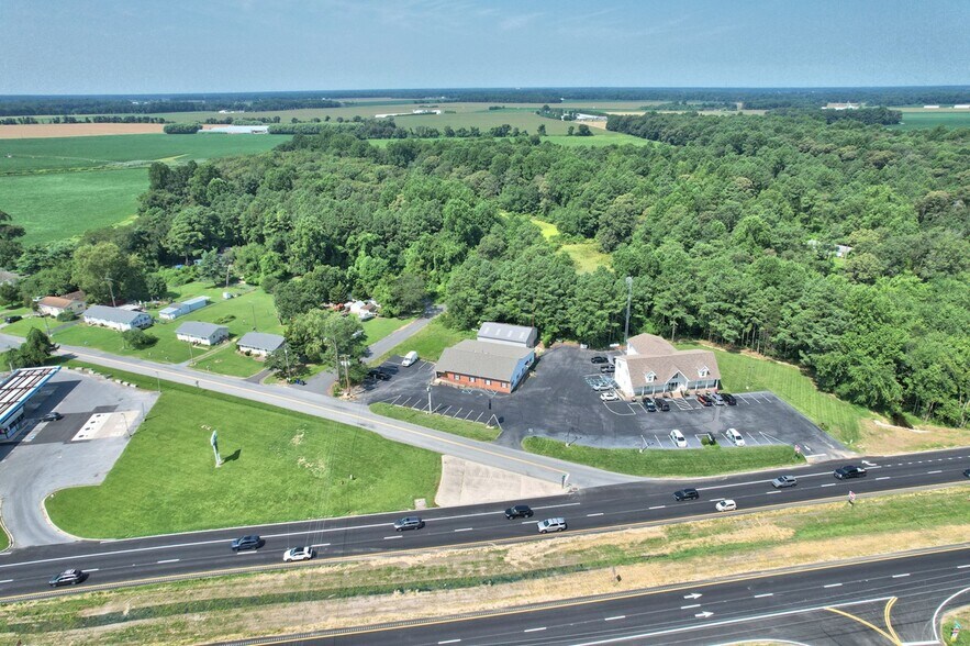 More Photos Of 7 Cicada Ln, Milford Office For Sale