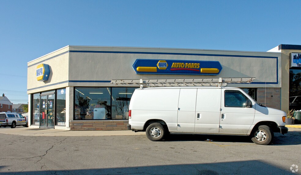 More Photos Of 7418 Eastern Ave, Baltimore Freestanding For Sale