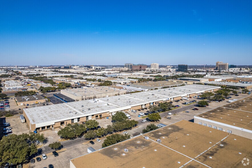More Photos Of 4415-4585 Simonton Rd, Farmers Branch Warehouse For Lease