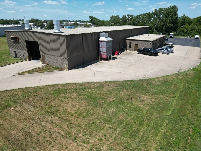 More Photos Of 3650 W Minnesota St, Indianapolis Warehouse For Lease