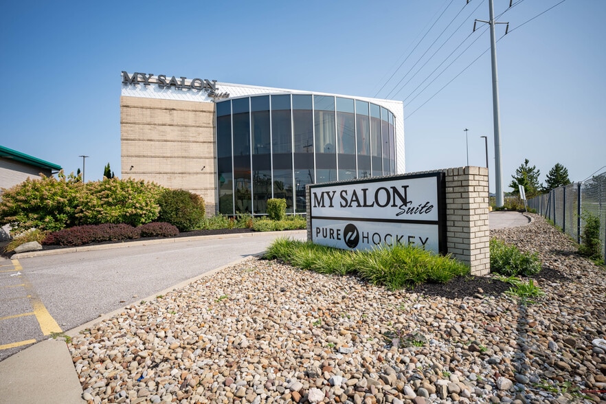 More Photos Of 6505 Mayfield Rd, Mayfield Heights Freestanding For Sale