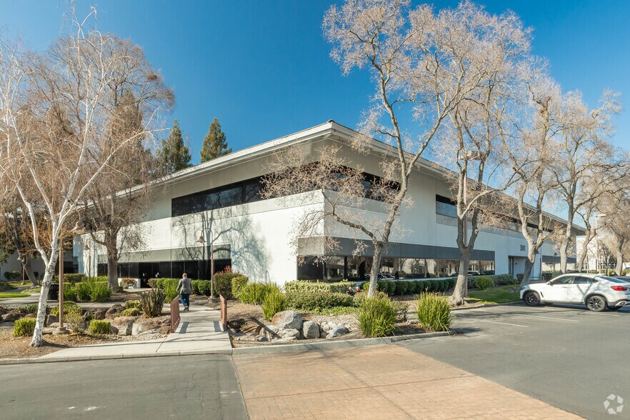 Primary Photo Of 3841 N Freeway Blvd, Sacramento Office For Lease