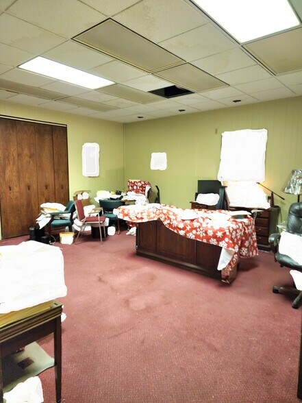 More Photos Of 1189 Breedlove St, Memphis Office For Sale