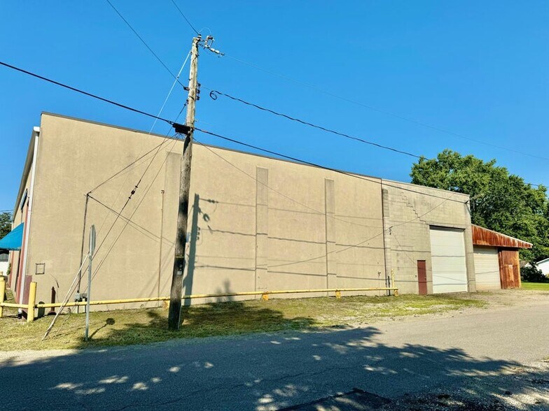 More Photos Of 1410 Harding E Hwy, Marion Warehouse For Sale