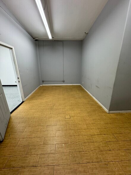 More Photos Of 4528 San Fernando Rd, Glendale Manufacturing For Lease