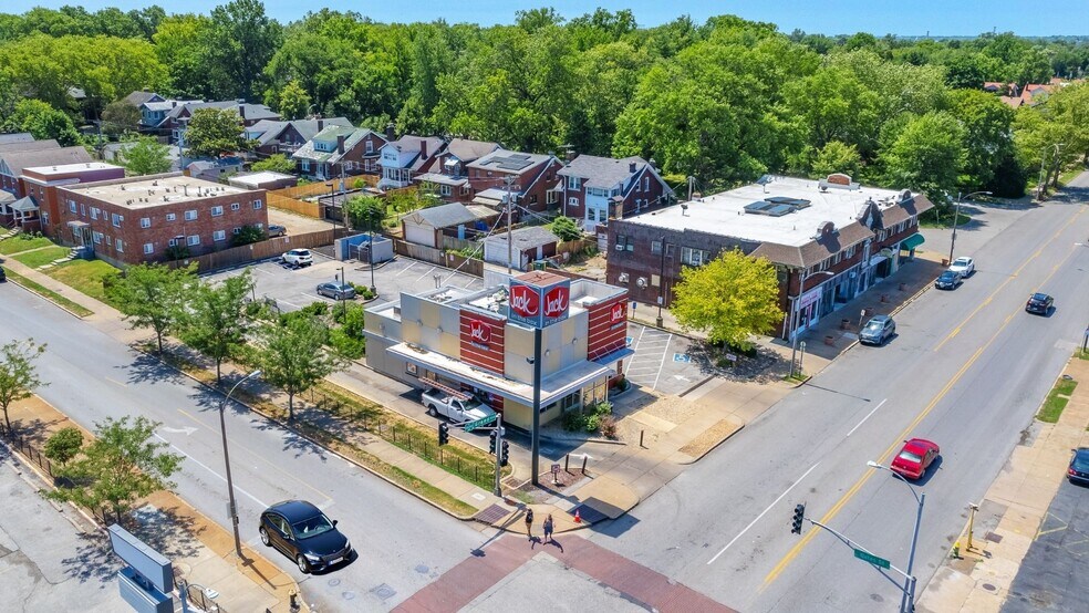 More Photos Of 5600 S Grand Blvd, Saint Louis Fast Food For Sale