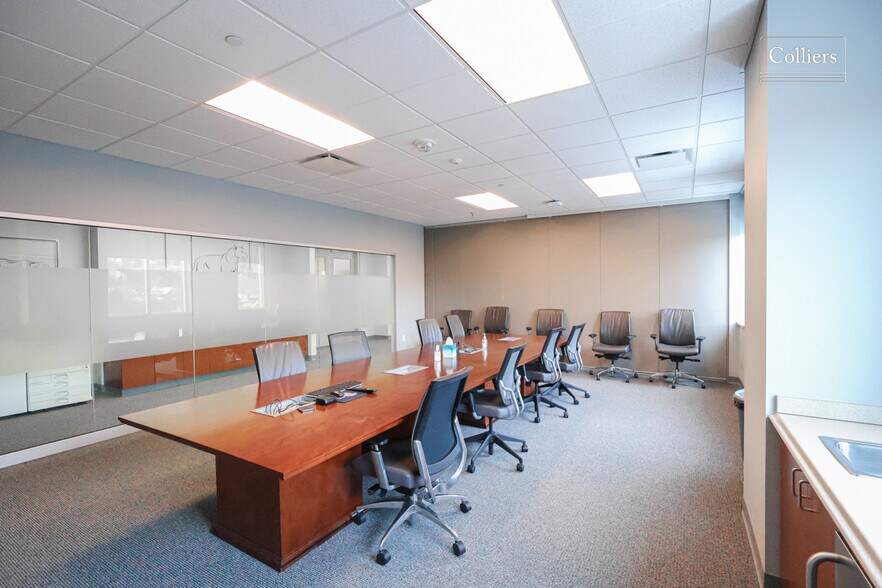 More Photos Of 4420 Bayard St, Pittsburgh Medical For Lease