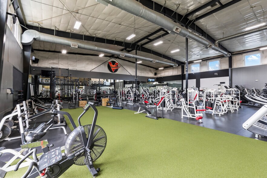 More Photos Of 2500 Business Ln, Yakima Freestanding For Lease