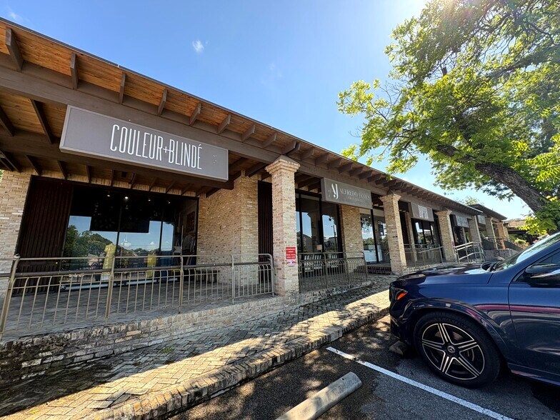 More Photos Of 5800 Broadway St, San Antonio Unknown For Lease
