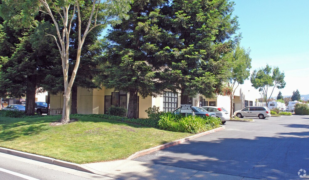 More Photos Of 1110 Industrial Ave, Petaluma Warehouse For Sale