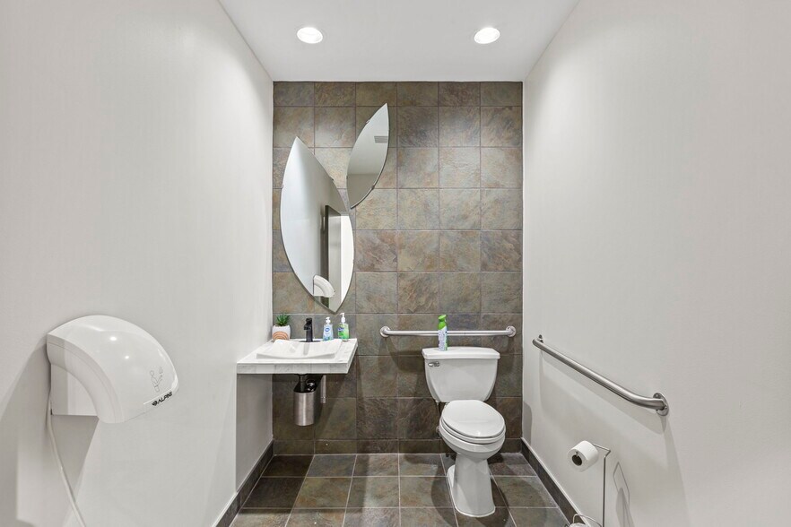 More Photos Of 14203 Park Center Dr, Laurel Office For Sale