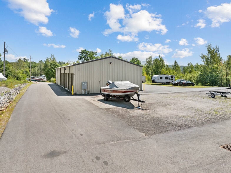 More Photos Of 30 Waterford Pl, Laconia Self Storage For Sale