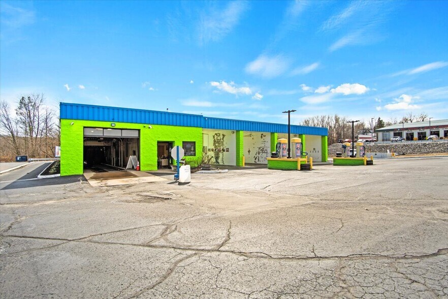 More Photos Of 901 S Main St, Taylor Carwash For Sale