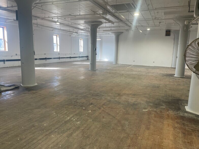 More Photos Of 135-153 Center St, Bristol Manufacturing For Lease
