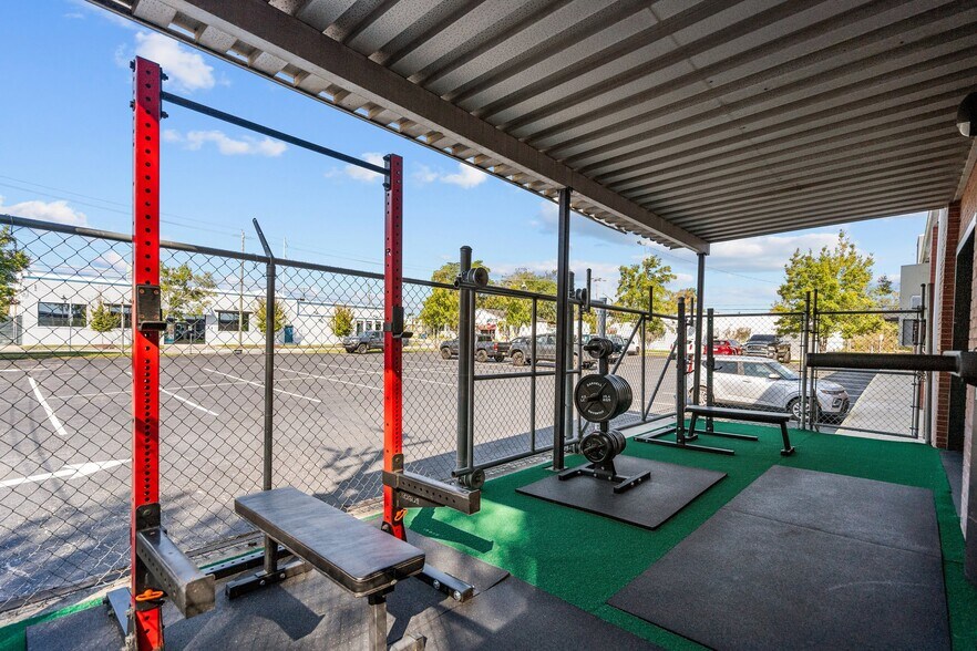 More Photos Of 1108 Princess St, Wilmington General Retail For Sale