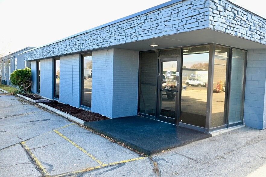 Primary Photo Of 155 W 2950 S, Salt Lake City Light Manufacturing For Lease