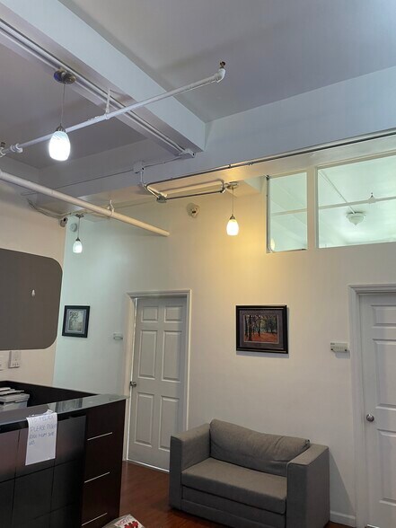 More Photos Of 39 W 29th St, New York Office For Lease