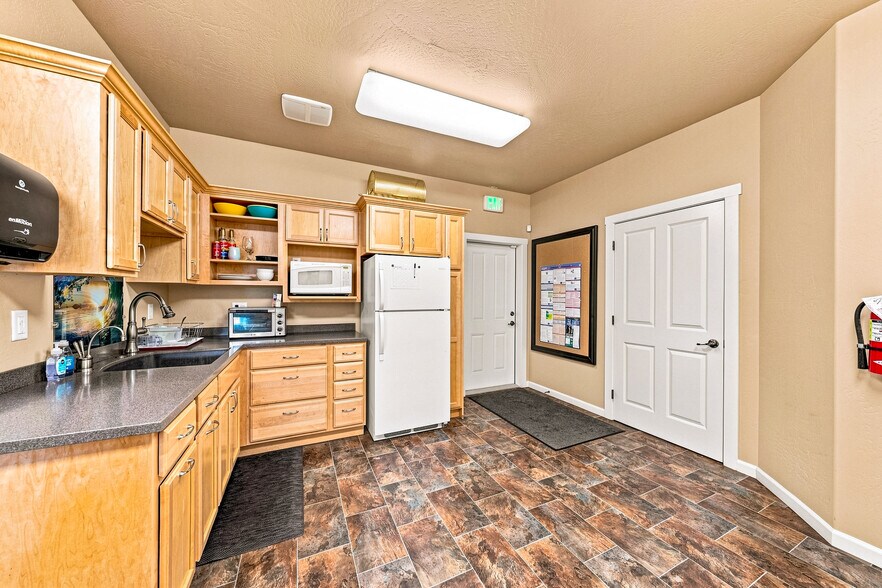 More Photos Of 2436 W Main St, Medford Office For Sale