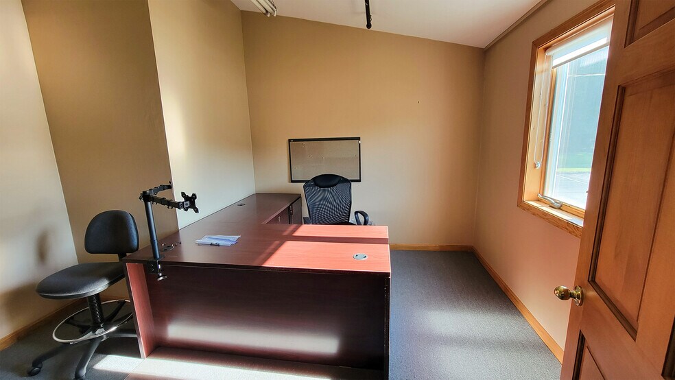 More Photos Of 385 King St, Hanover Warehouse For Lease