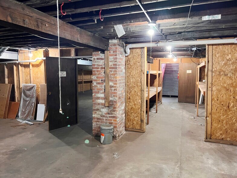 More Photos Of 704 Front St, Brainerd Storefront Retail Residential For Sale