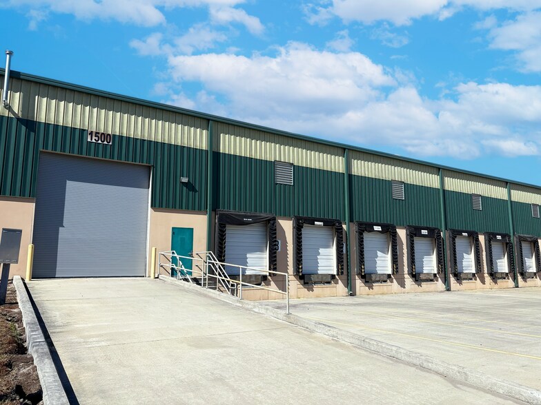 More Photos Of 1500 Oracal Pky, Ellabell Warehouse For Lease