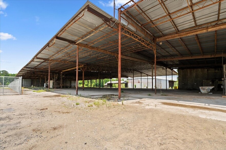 More Photos Of 119 E 6th Ave, Pamplico Industrial For Sale