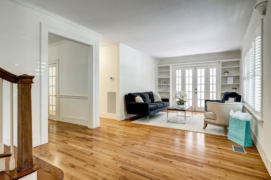 More Photos Of 414 Branard St, Houston Medical For Sale