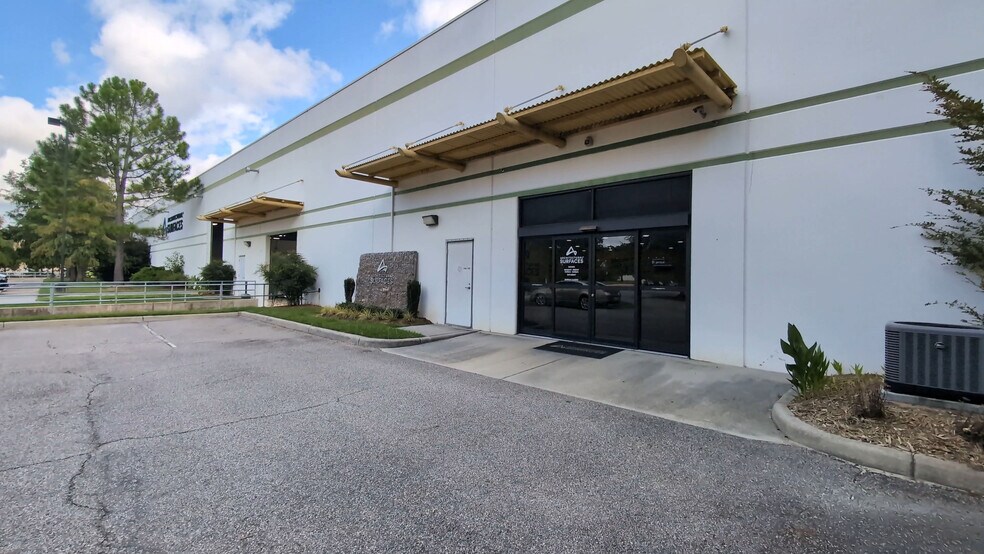More Photos Of 2572 Horse Pasture Rd, Virginia Beach Warehouse For Lease