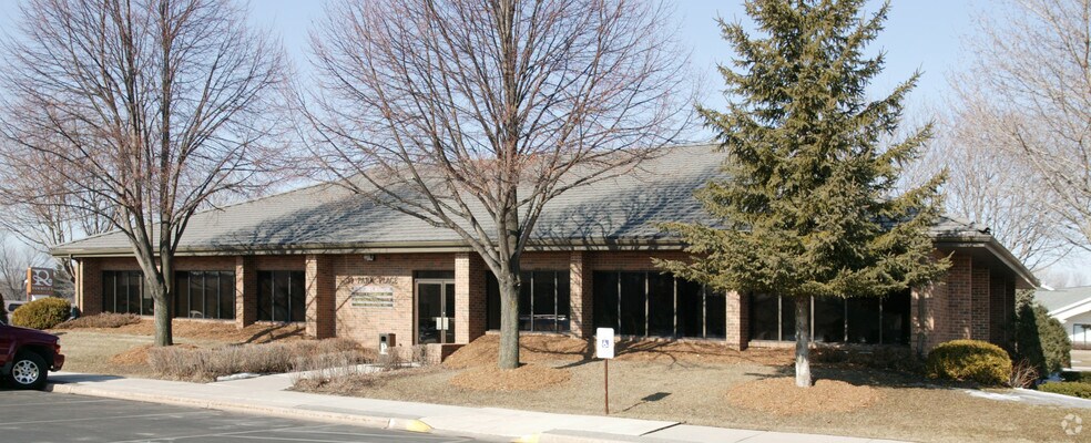 More Photos Of 47 Park Pl, Grand Chute Unknown For Lease