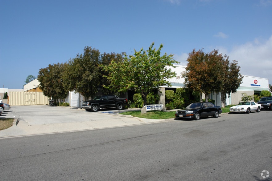 Primary Photo Of 17811 Georgetown, Huntington Beach Warehouse For Lease