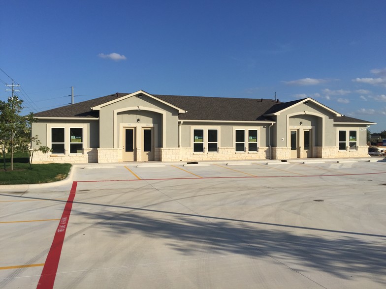 Primary Photo Of 1996 Schertz Pky, Schertz Medical For Lease