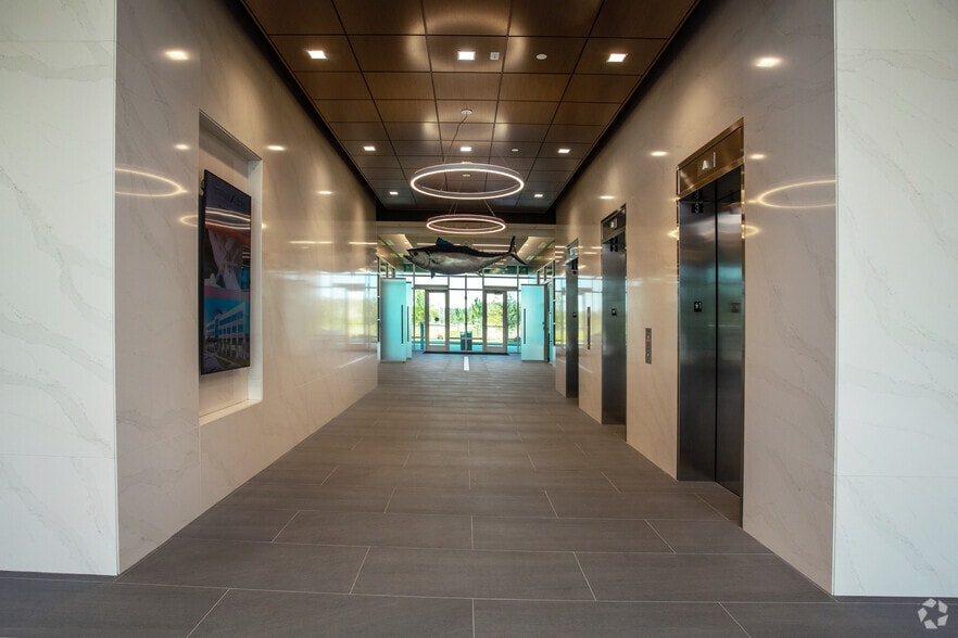 More Photos Of 100 Palmetto Park Pl, Jacksonville Office For Lease