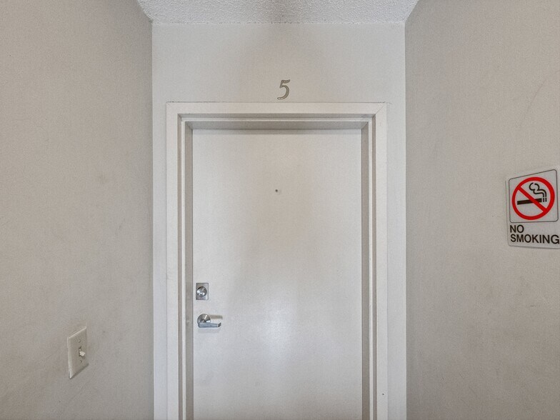 More Photos Of 58 Broadway St, Asheville Storefront Retail Residential For Sale