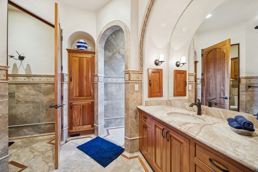 More Photos Of 21538 Mueschke Rd, Tomball Lodge Meeting Hall For Sale