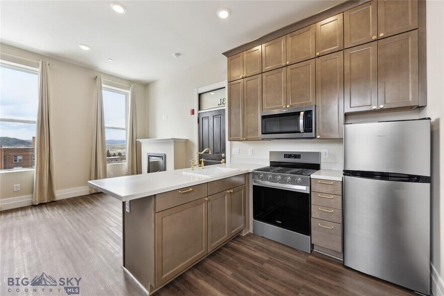 More Photos Of 140 W Park St, Butte Apartments For Sale